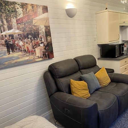 Cosy Cabin By The Seaside With Hot Tub Apartment Birchington-on-Sea Екстериор снимка