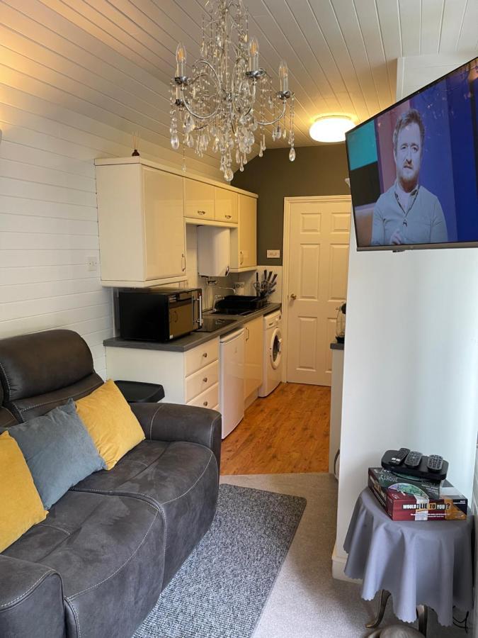 Cosy Cabin By The Seaside With Hot Tub Apartment Birchington-on-Sea Екстериор снимка