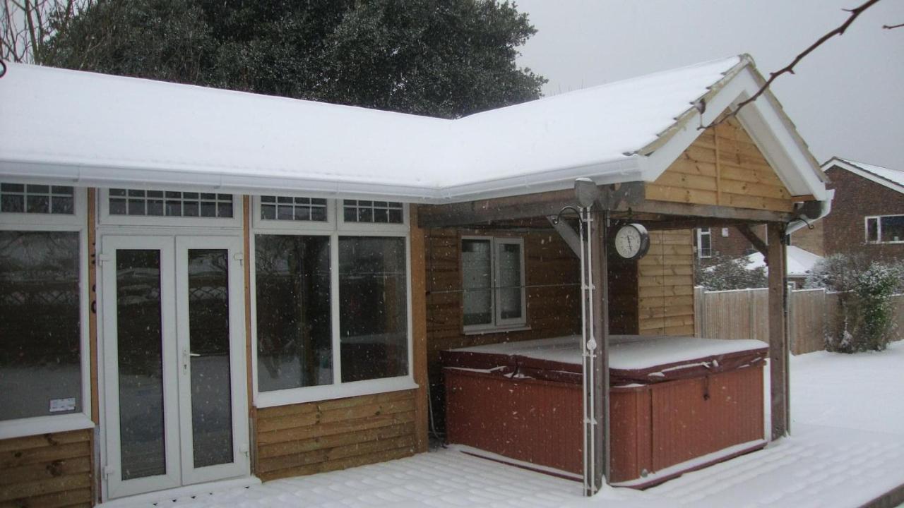 Cosy Cabin By The Seaside With Hot Tub Apartment Birchington-on-Sea Екстериор снимка